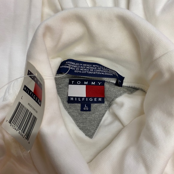 Vintage Tommy Hilfiger turtleneck - Picture 3 of 3